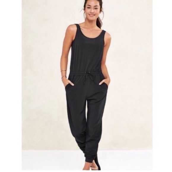 Athleta Unbound Jumpsuit Cinched Waist Cargo Pockets Black Stretch size medium - Picture 2 of 6